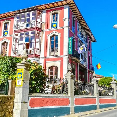Albergue La Casona Del Peregrino 利亚内斯 外观 照片
