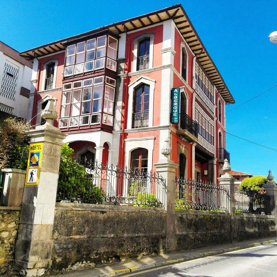 Albergue La Casona Del Peregrino 利亚内斯 外观 照片