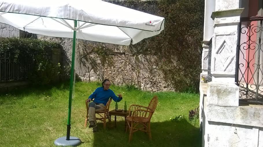 Albergue La Casona Del Peregrino 利亚内斯 外观 照片