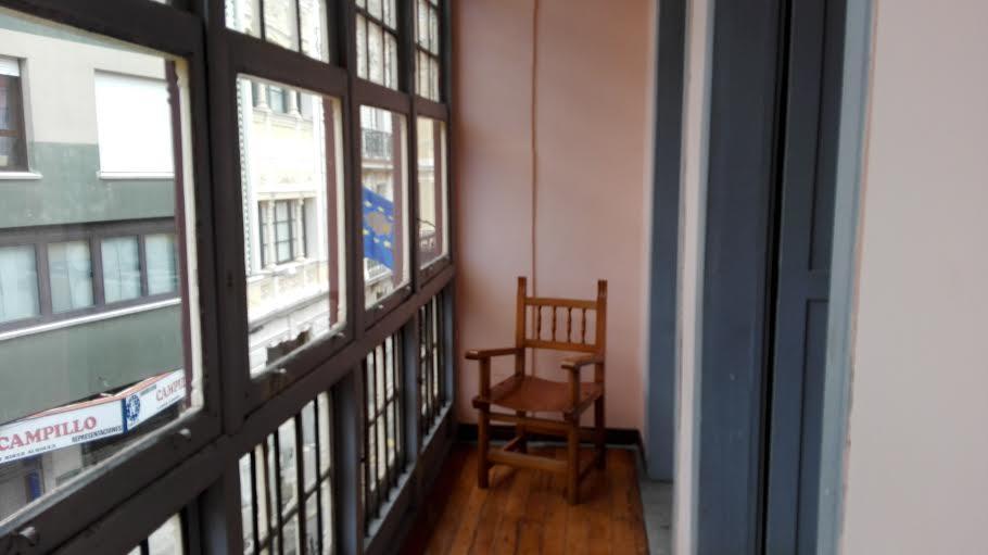 Albergue La Casona Del Peregrino 利亚内斯 外观 照片