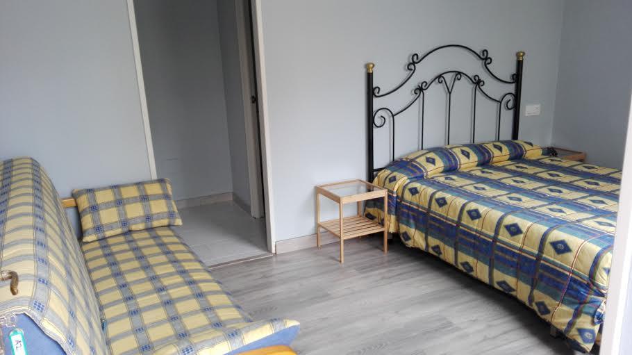 Albergue La Casona Del Peregrino 利亚内斯 外观 照片